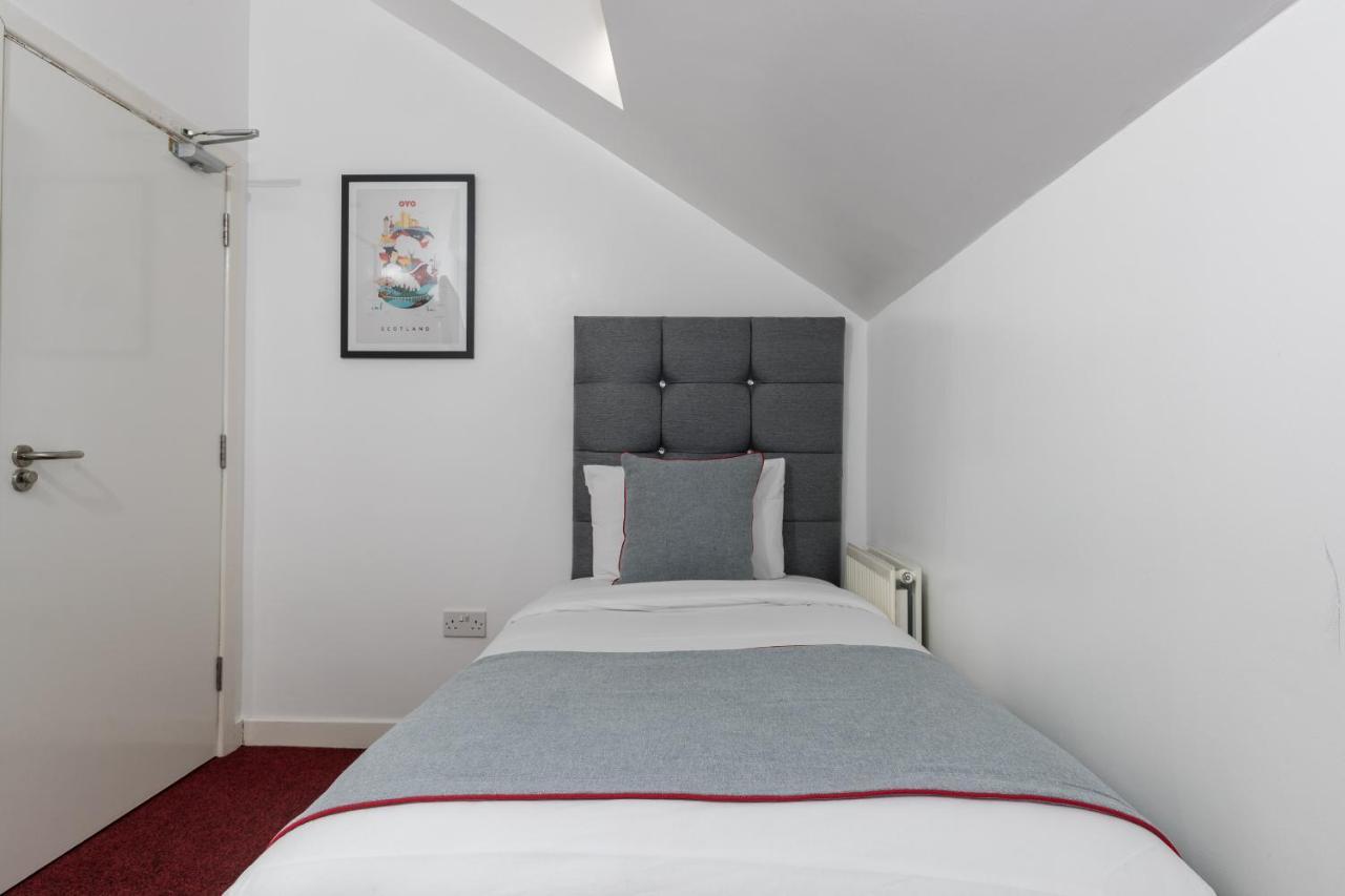 Oyo St Andrews Hotell Edinburg Exteriör bild