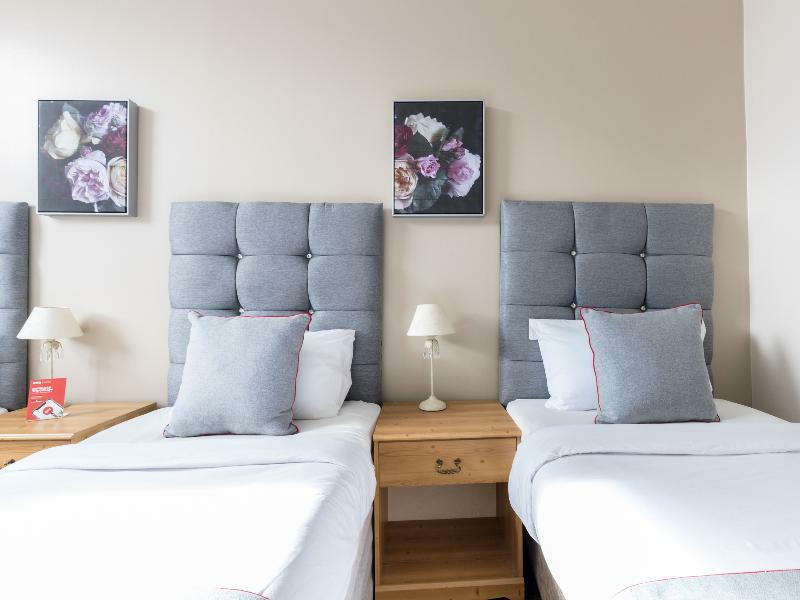 Oyo St Andrews Hotell Edinburg Exteriör bild
